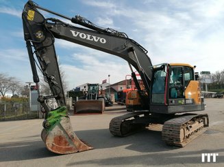 Excavadora de cadenas Volvo ECR235CL - 2
