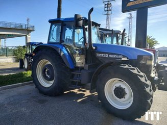 Tractor agricola New Holland TM 135 - 1