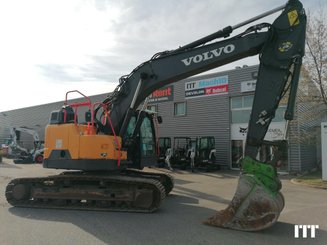 Excavadora de cadenas Volvo ECR235CL - 2